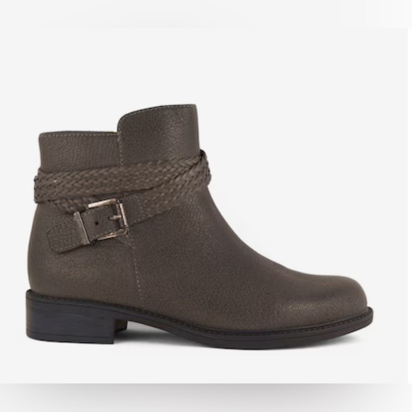 David Tate Brown Pebbled Leather Sevi Bootie Inner Ankle Zipper   8 Wide… - Picture 3 of 13